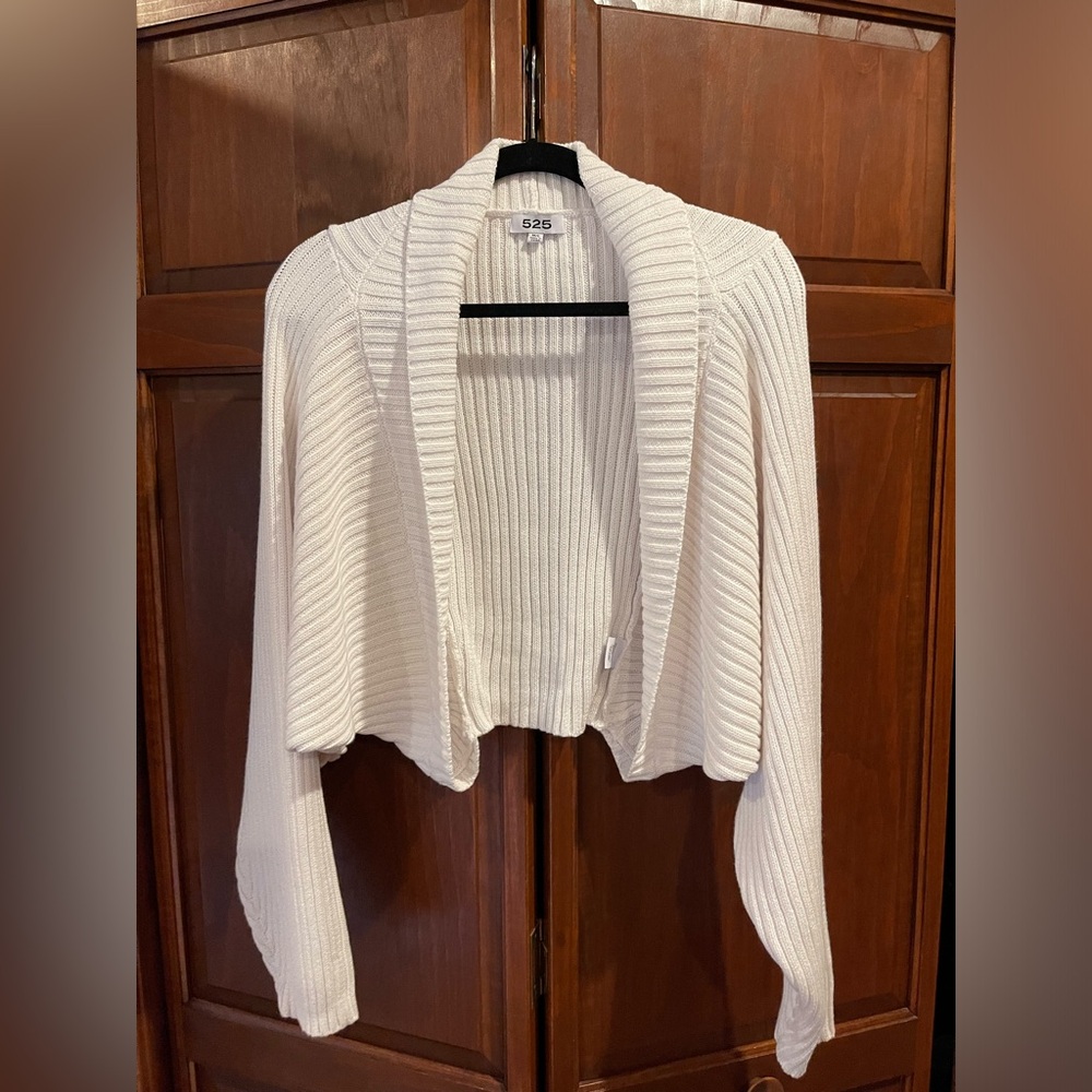 525 White Shrug Sweater Cardigan M/L